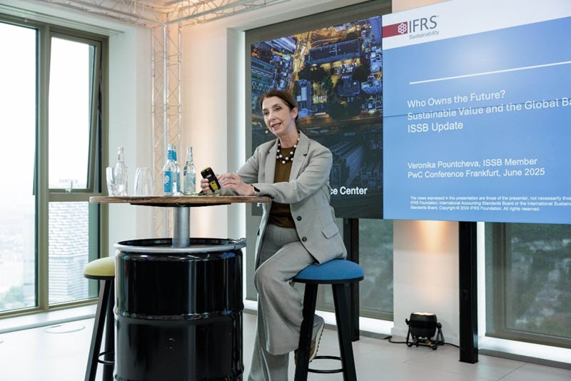 Sustainability Blog_4th PwC International Sustainable Finance Conference_Keynote 2.jpg [id=240123]